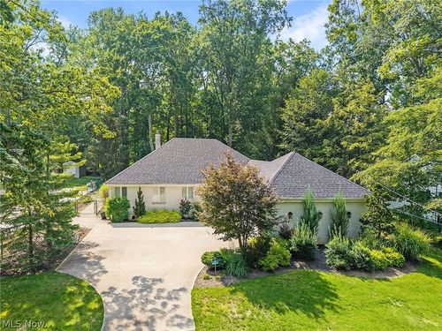 3582 Canterbury Rd, Westlake, OH, 44145-5405 | Card Image