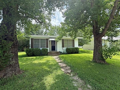 424 Burns St, Lexington, TX, 78947-9626 | Card Image