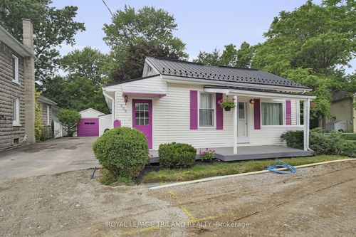 209 Water St, Lucan Biddulph, ON, N0M2J0 | Card Image