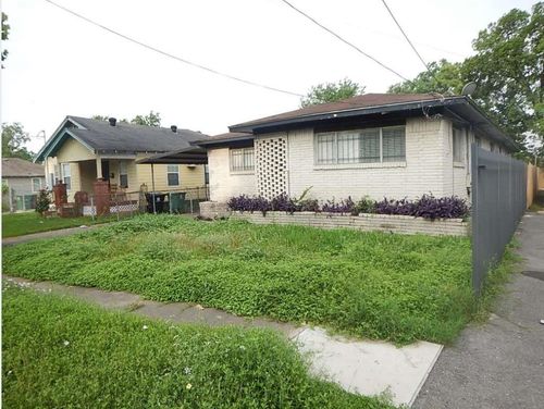 2627 Stevens St, Houston, TX, 77026-6068 | Card Image