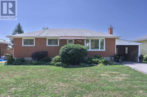 1510 Perth Ave, London, ON, N5V2M5 | Card Image