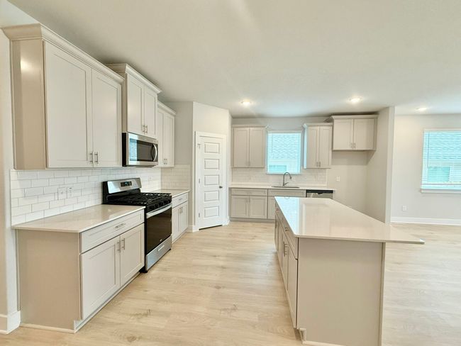 391 Backstays Loop, House other with 4 bedrooms, 3 bathrooms and null parking in Kyle TX | Image 4