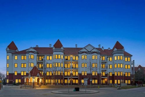 104-60 Royal Oak Plaza Nw, Calgary, AB, T3G0A7 | Card Image