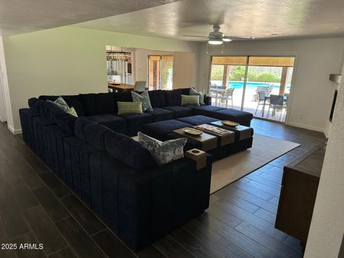 8111 N 65th St, Paradise Valley, AZ, 85253-2611 | Card Image