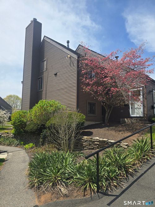 50-50 Hollister Way S, Glastonbury, CT, 06033-3120 | Card Image