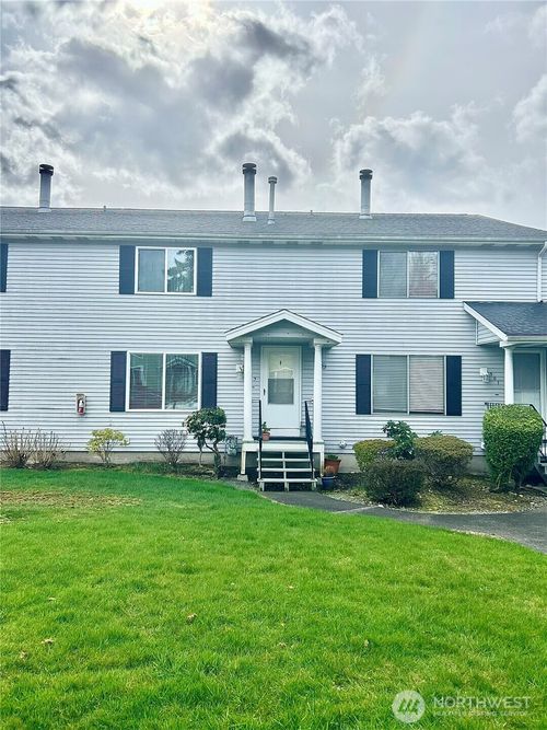 22d-303 S 325th Ln, Federal Way, WA, 98003-5752 | Card Image