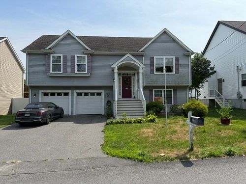 17 Lynwood St, Fall River, MA, 02721-2107 | Card Image
