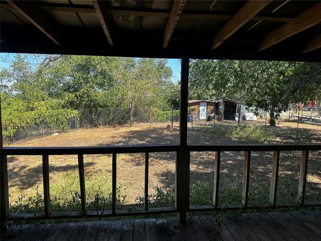 203 River Oaks Dr, House other with 3 bedrooms, 2 bathrooms and 7 parking in Cedar Creek TX | Image 14