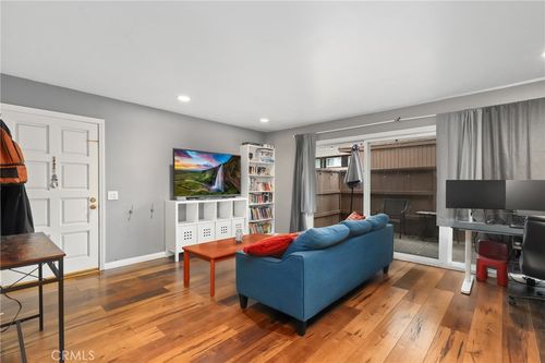 apt-a-1094 Cabrillo Park Dr, Santa Ana, CA, 92701-8413 | Card Image