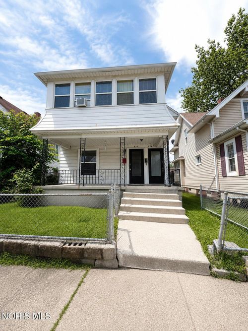 834 Dunwood Ct, Toledo, OH, 43609-3210 | Card Image