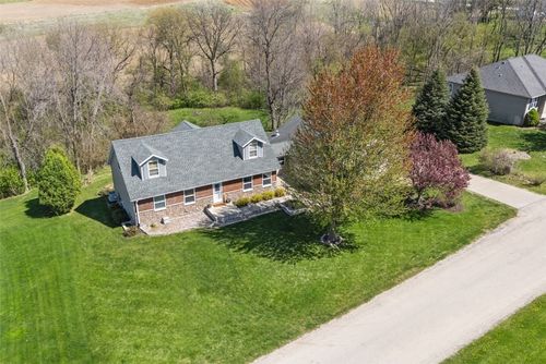 13294 212th Ave, Anamosa, IA, 52205-7900 | Card Image
