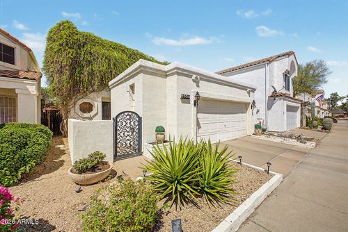 2334 E Gelding Dr, Phoenix, AZ, 85022-4695 | Card Image