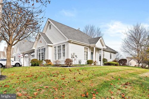 207 Burholme Dr, Robbinsville, NJ, 08691-3361 | Card Image