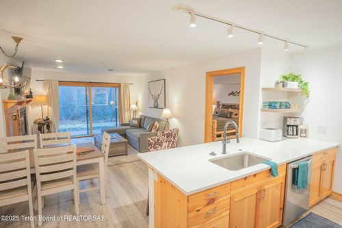 314-2740 Shadowmoon Ln, Driggs, ID, 83422-5083 | Card Image