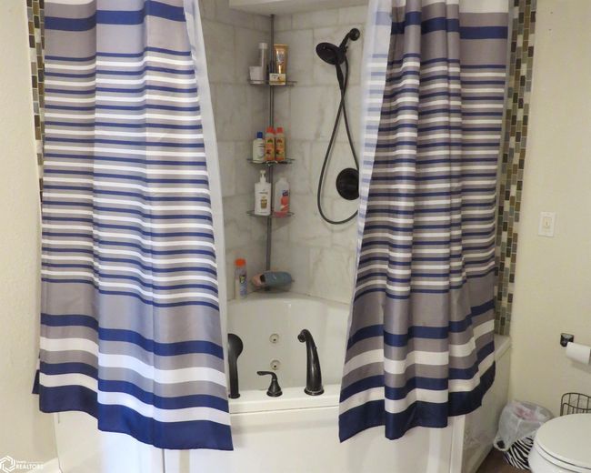 181 Center Point Dr, Home with 3 bedrooms, 2 bathrooms and 5 parking in Montezuma IA | Image 22