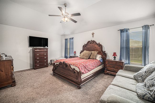 6505 Boot Jack Dr, House other with 4 bedrooms, 3 bathrooms and null parking in Joshua TX | Image 15