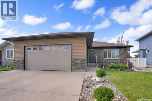 369 Wood Lily Dr, Moose Jaw, SK, S6J0A2 | Card Image