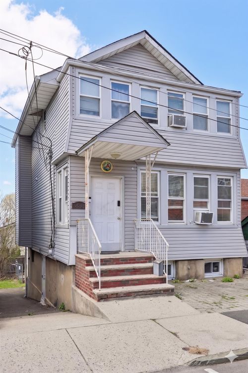 8617 Smith Ave, North Bergen, NJ, 07047-4356 | Card Image