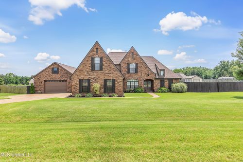 9105 Mitchells Corner Rd S, Olive Branch, MS, 38654-8936 | Card Image