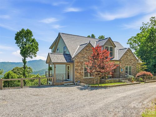 15 Patton Cir, Asheville, NC, 28804-2981 | Card Image