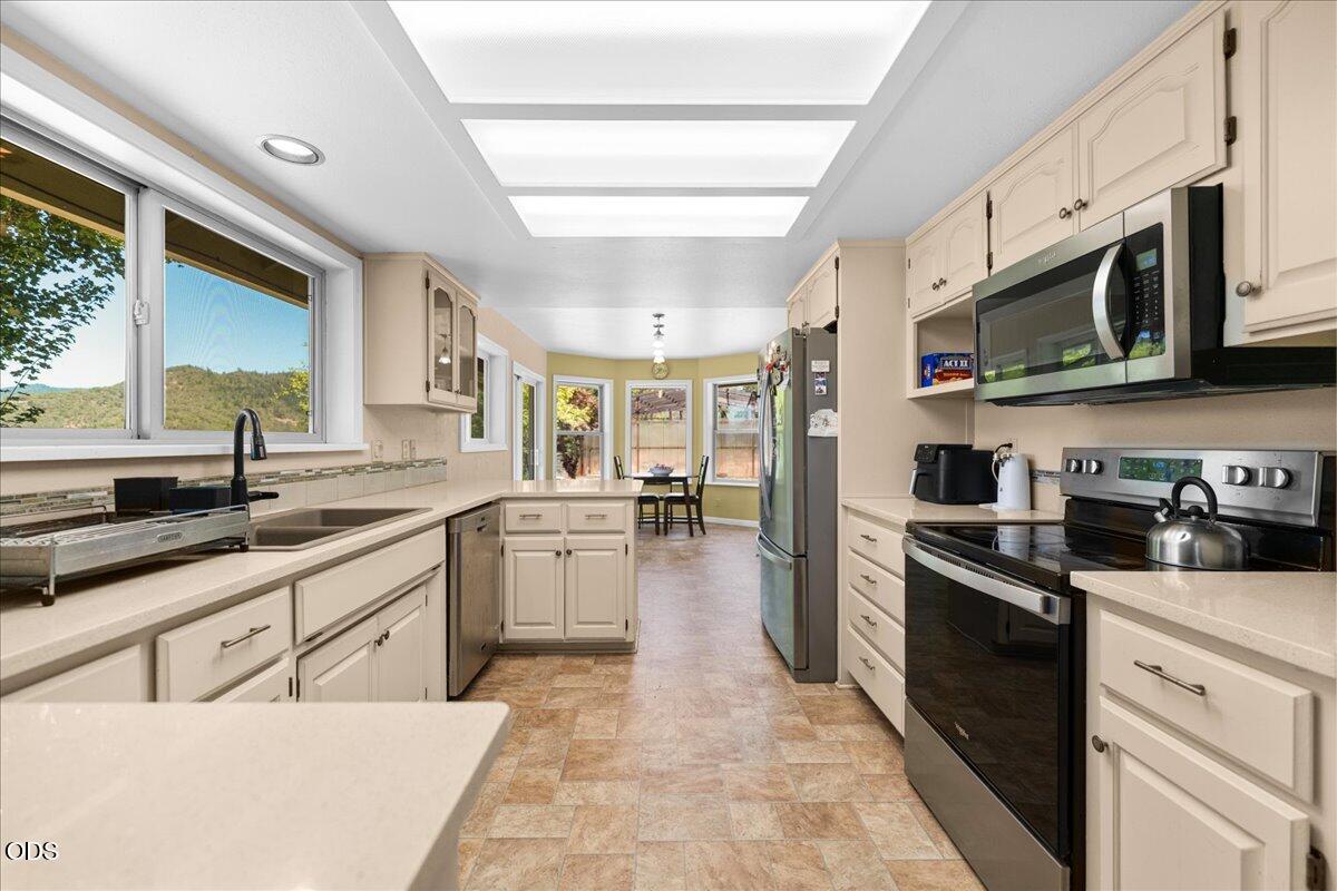 Residential in Rogue River 4