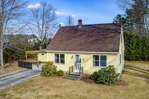 31 Hanson Drive, Topsham, ME, 04086 | Card Image