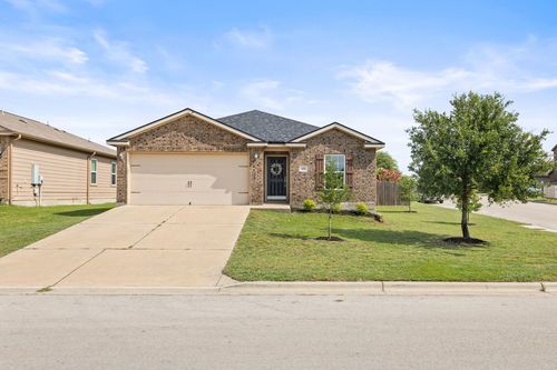 217 Farmer Ln, Jarrell, TX, 76537-1901 | Card Image