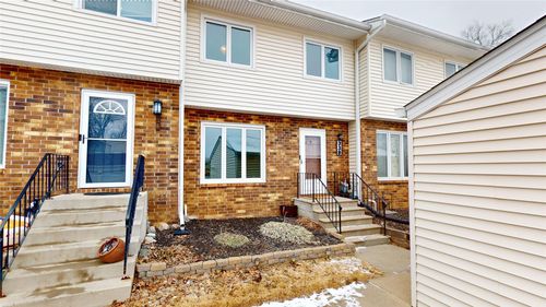 81-338 Holiday Cir, West Des Moines, IA, 50265-8208 | Card Image
