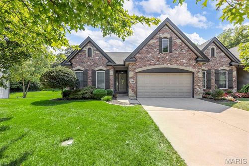 309 Revolution Dr, Saint Peters, MO, 63376-2427 | Card Image