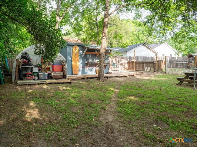 1006 W North St, House other with 2 bedrooms, 1 bathrooms and null parking in Victoria TX | Image 36