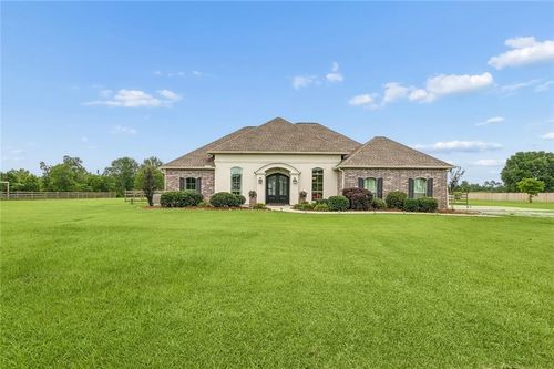 138 Highland Crest Dr, Covington, LA, 70435-3911 | Card Image