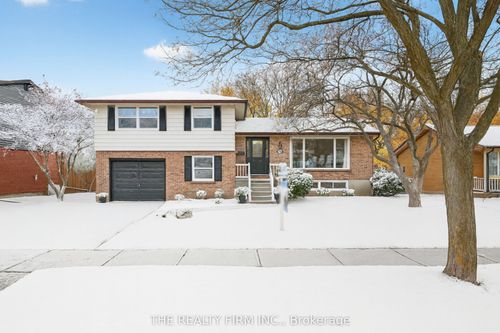 {{alt}} | Card Image