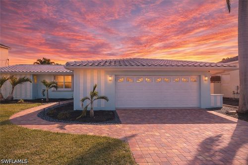 11 Palmview Blvd, FORT MYERS BEACH, FL, 33931-4519 | Card Image