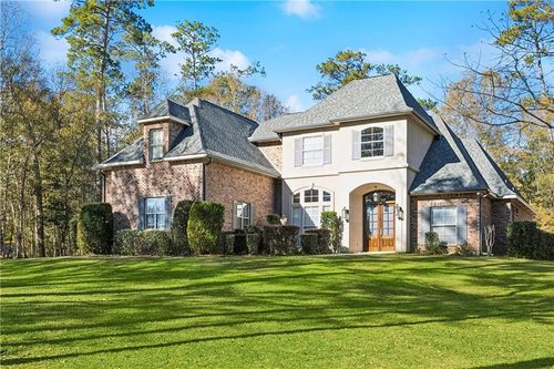 360 Black River Dr, Madisonville, LA, 70447-9366 | Card Image