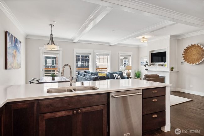 211 Market St, Townhouse with 3 bedrooms, 4 bathrooms and 1 parking in Pacific Beach WA | Image 8