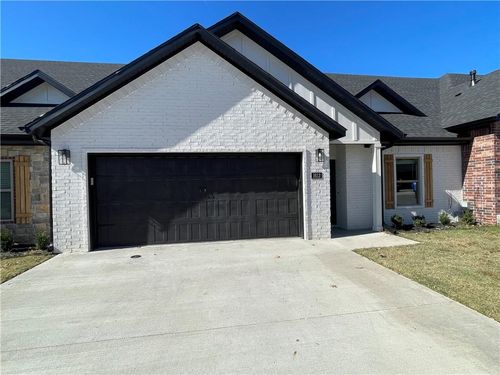 1612 S 17th Pl, Rogers, AR, 72758-3093 | Card Image