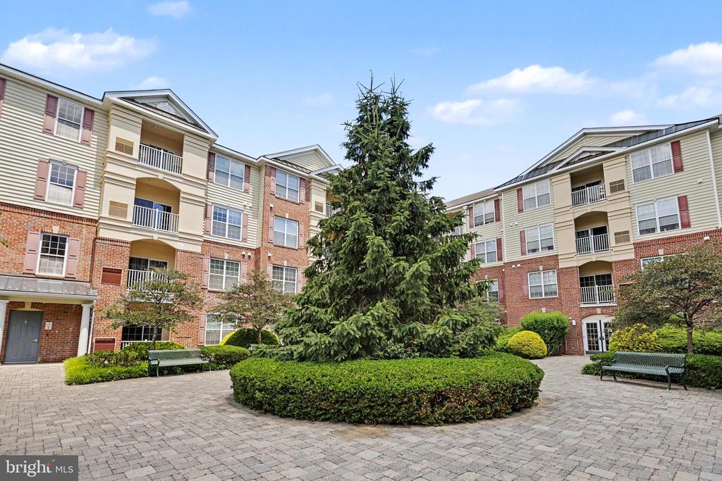 Residential in LAWRENCE 5