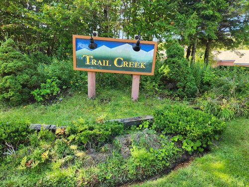 534 East Mountain Road, Killington, VT, 05751 | Card Image