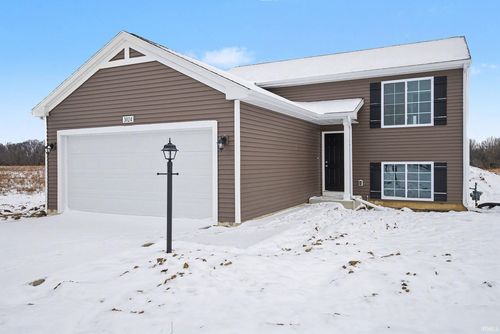 3024 Falling Oak Dr, Mishawaka, IN, 46544-1430 | Card Image