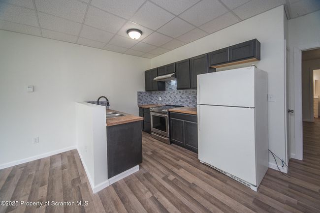 Kitchen | Image 6