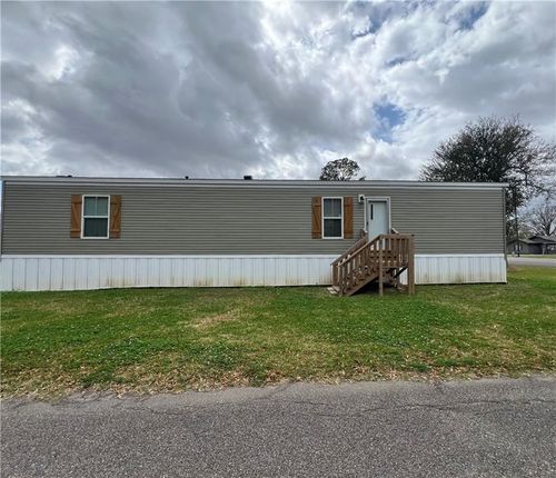 102 Gibson St, Raceland, LA, 70394-3234 | Card Image