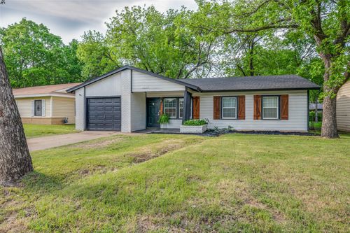 4241 Quails Ln, Fort Worth, TX, 76119-3759 | Card Image