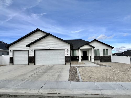 1940 Elkhorn Cir, Elko, NV, 89801-8361 | Card Image