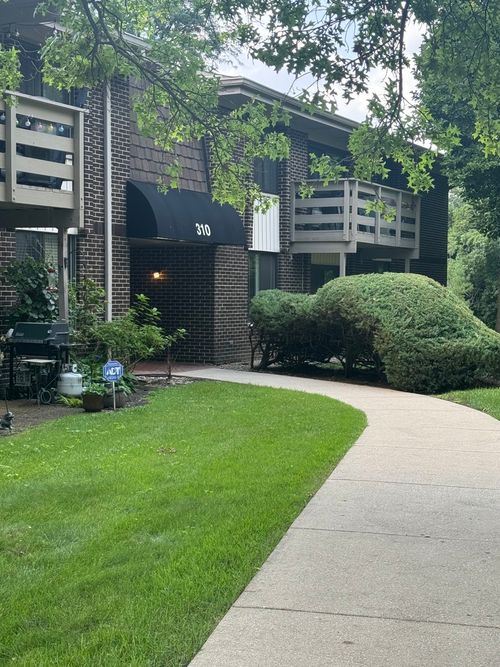 apt-2b-310 Greenbriar Rd, Glen Ellyn, IL, 60137-6775 | Card Image