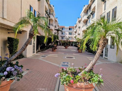 220-28004 S Western Ave, San Pedro, CA, 90732-1269 | Card Image