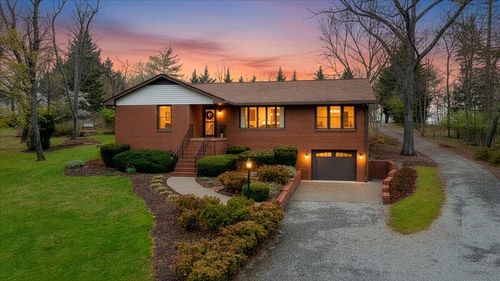 4125 Belle Aire Cir Sw, Roanoke, VA, 24018-1205 | Card Image
