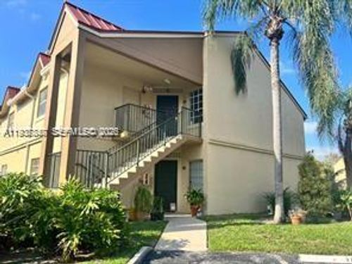 apt-l-18334 Nw 68th Ave, Hialeah, FL, 33015-3429 | Card Image