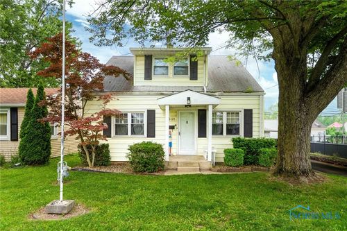 2425 Grace Boulevard, Findlay, OH, 45840 | Card Image