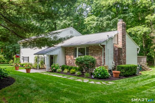 320 Three Mile Rd, Glastonbury, CT, 06033-3837 | Card Image