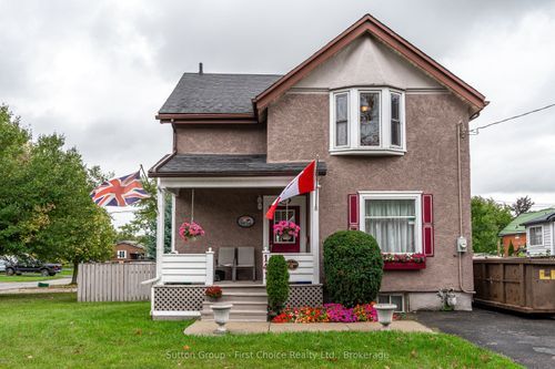 141 Perth St, Stratford, ON, N5A3Y1 | Card Image